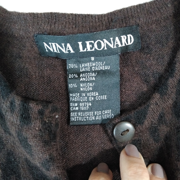 Lambs wool Cardigan Sweater - Picture 3 of 6